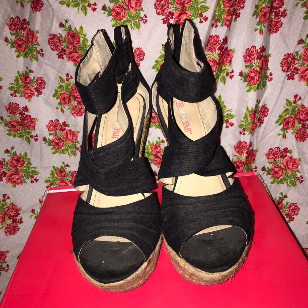 Wedged patterned heels